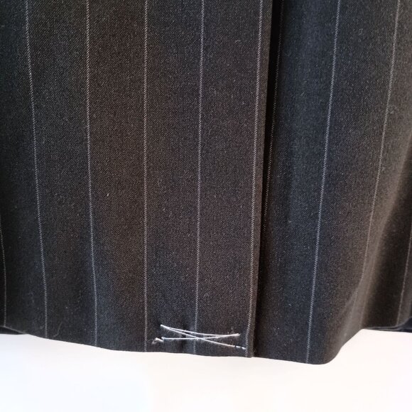Norma Kamali Boyfriend Jacket Black White Pinstripe Size 4 Blazer Excellent - Picture 7 of 9